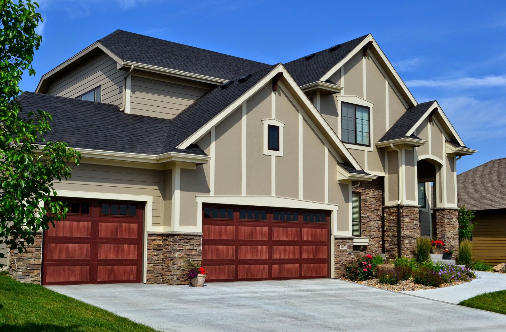 1345 #1B56B0 Des Moines Garage Door Gallery WD Door picture/photo Chi Residential Garage Doors 36292048